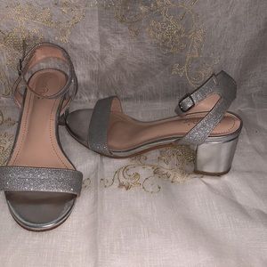 Rhinestone low heel shoes